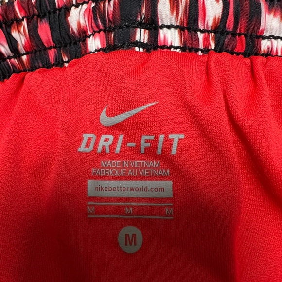 Nike Dri-Fit Women’s Running Shorts Size M Preowned Very Good Condition - Picture 4 of 4
